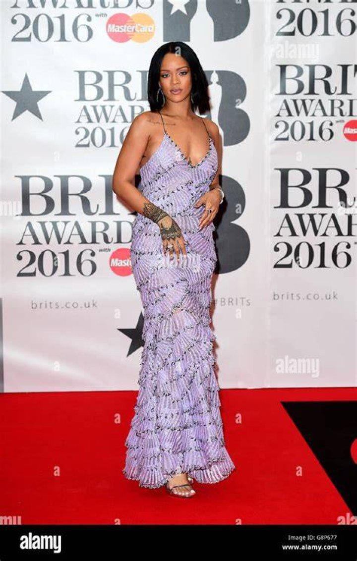 BRIT Awards 2016 - Arrivals